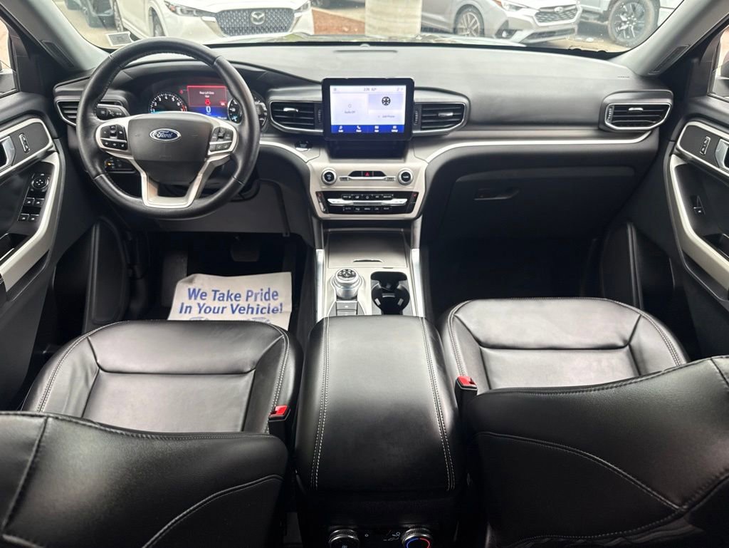 Used 2022 Ford Explorer XLT w/ Equipment Group 202A AWD/4WD image 24