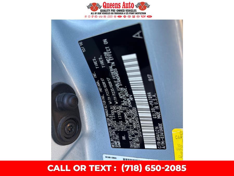 Used 2017 Toyota Sienna XLE image 27