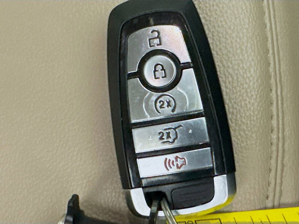 Used 2020 Ford Explorer XLT w/ Equipment Group 202A image 39