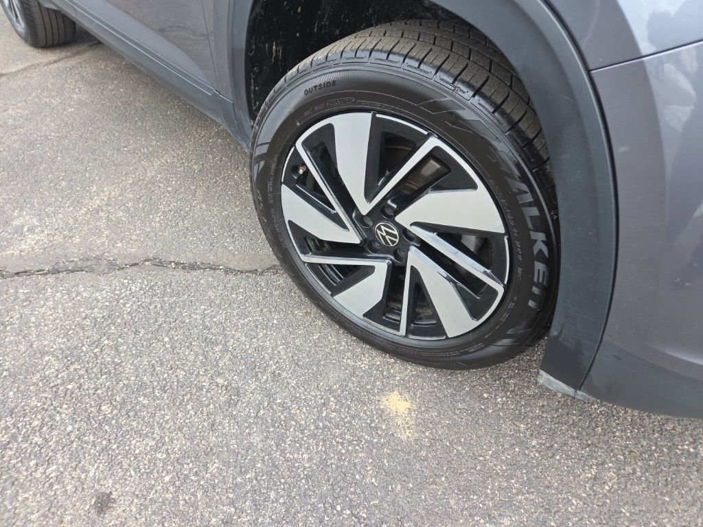 Used 2024 Volkswagen Atlas SE image 8