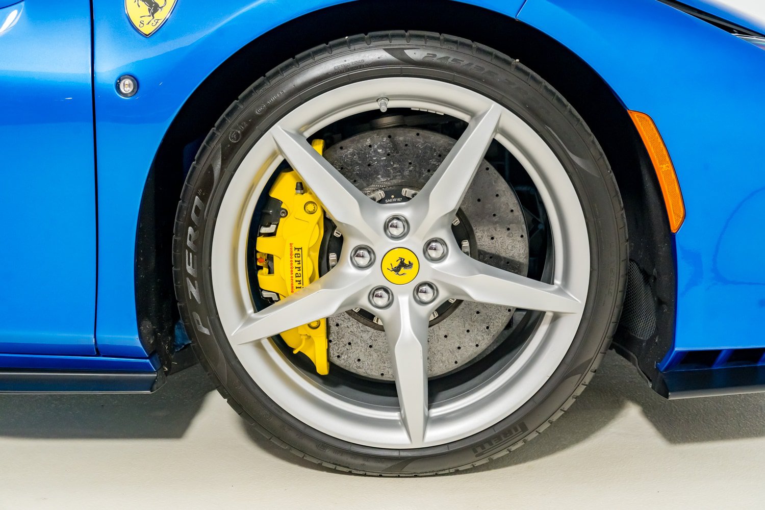 Certified 2022 Ferrari F8 Tributo RWD image 14