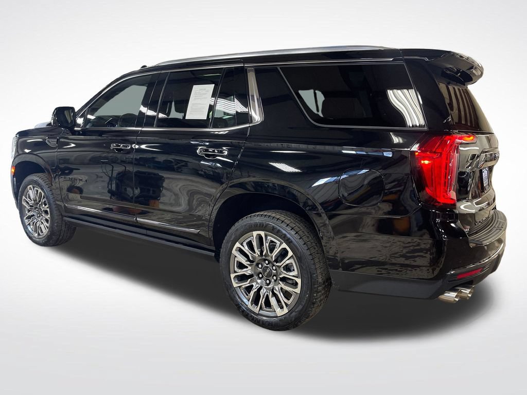 Used 2024 GMC Yukon Denali Ultimate AWD/4WD image 3