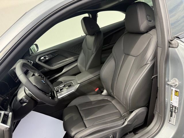 Used 2025 BMW 230i xDrive Coupe w/ Premium Package image 10