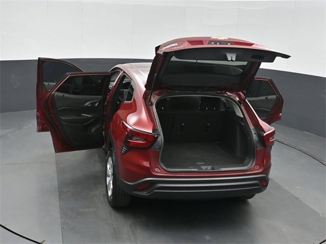 Used 2024 Chevrolet Trax LS image 51