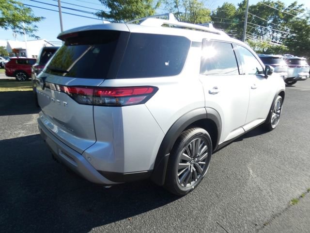 New 2025 Nissan Pathfinder SL w/ SL Premium Package image 3
