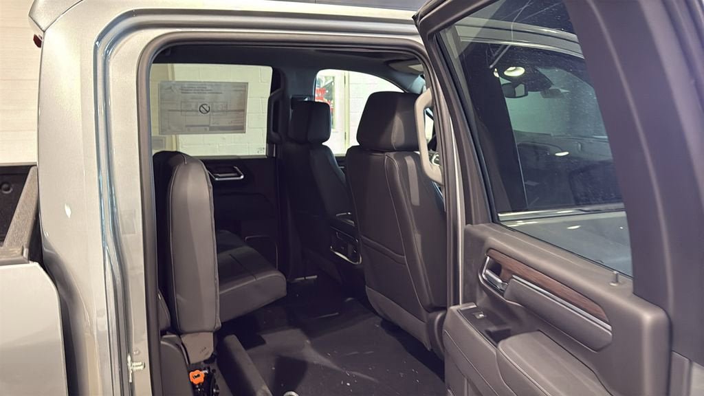 New 2026 GMC Sierra 3500 SLT w/ SLT Premium Package image 16
