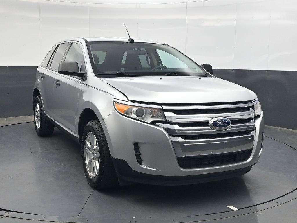 Used 2011 Ford Edge SE FWD image 2