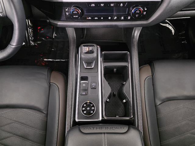 Used 2024 Nissan Pathfinder Platinum w/ Lighting Package (N93) image 42