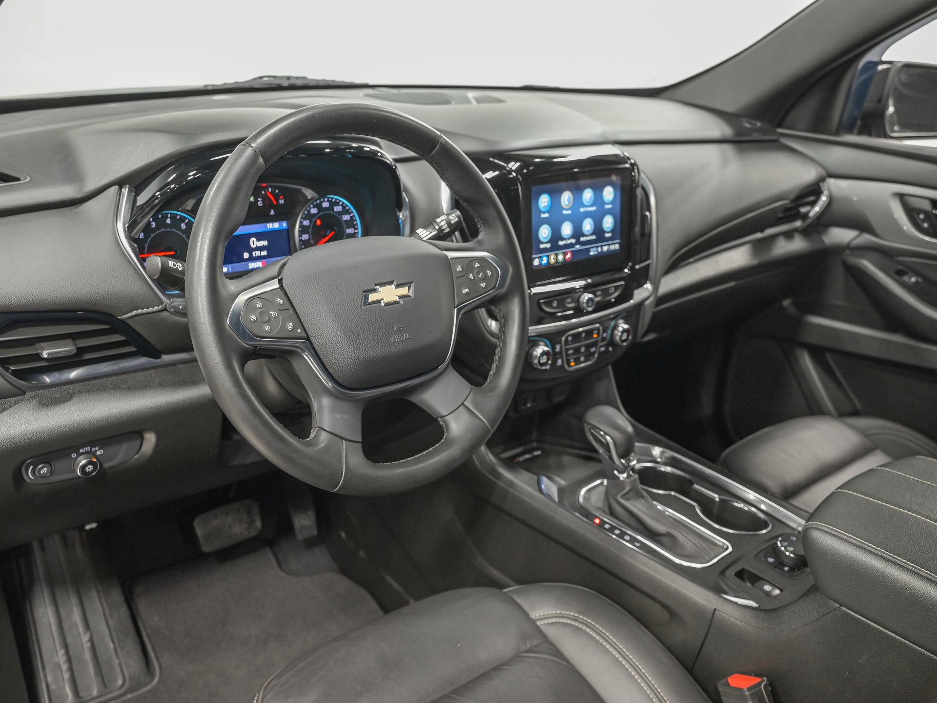 Used 2023 Chevrolet Traverse LT AWD/4WD image 15