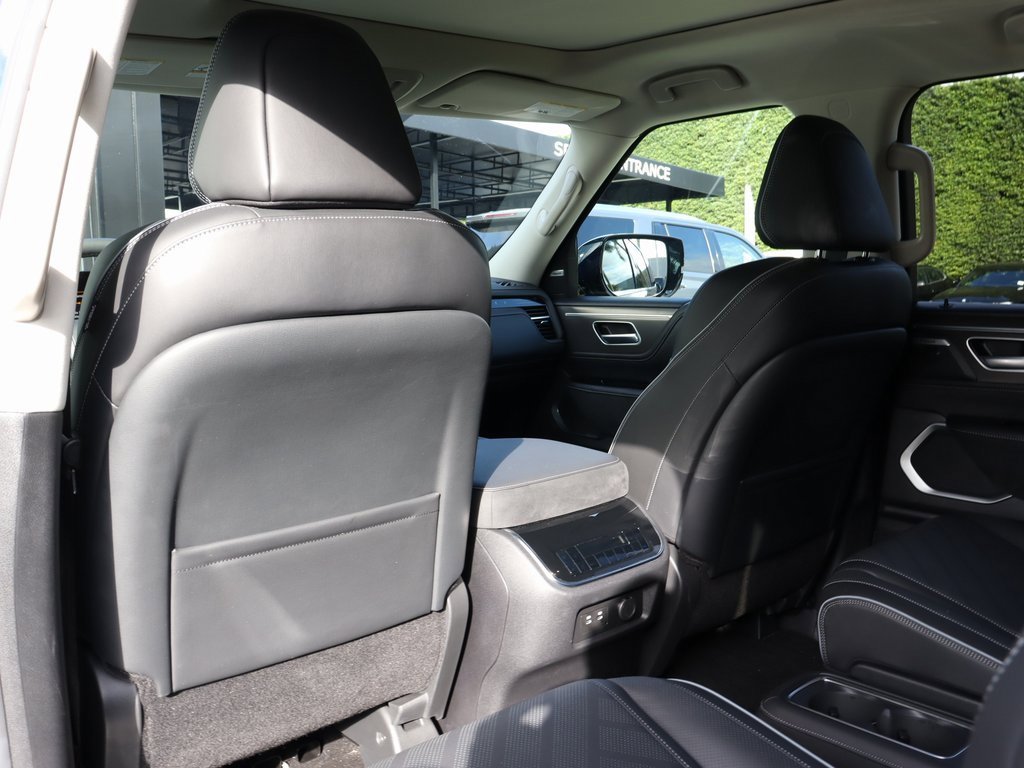 Certified 2025 INFINITI QX80 Luxe image 21