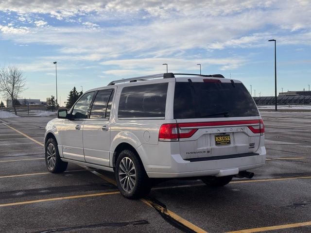 Used 2015 Lincoln Navigator L 4WD image 38