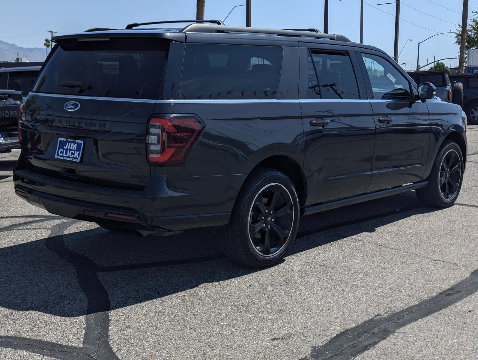 Certified 2022 Ford Expedition Max Limited AWD/4WD image 2