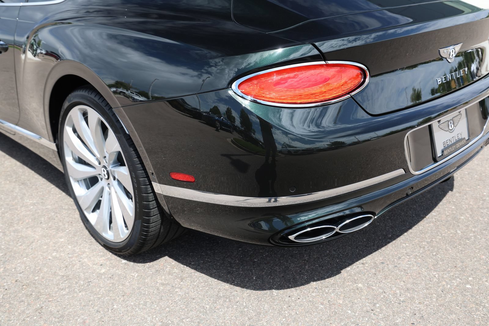 Used 2024 Bentley Continental GT Azure AWD/4WD image 9