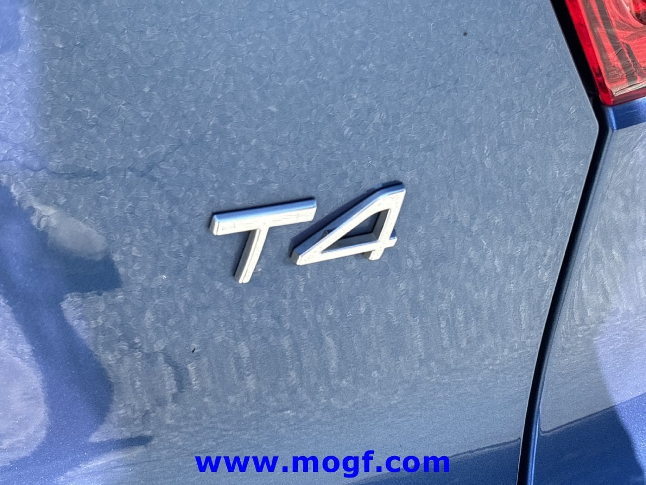 Used 2021 Volvo XC40 T4 R-Design w/ Advanced Package FWD image 28