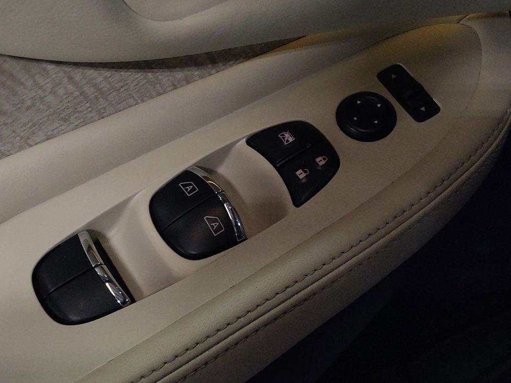 Used 2020 Nissan Murano SL w/ Cargo Package FWD image 27