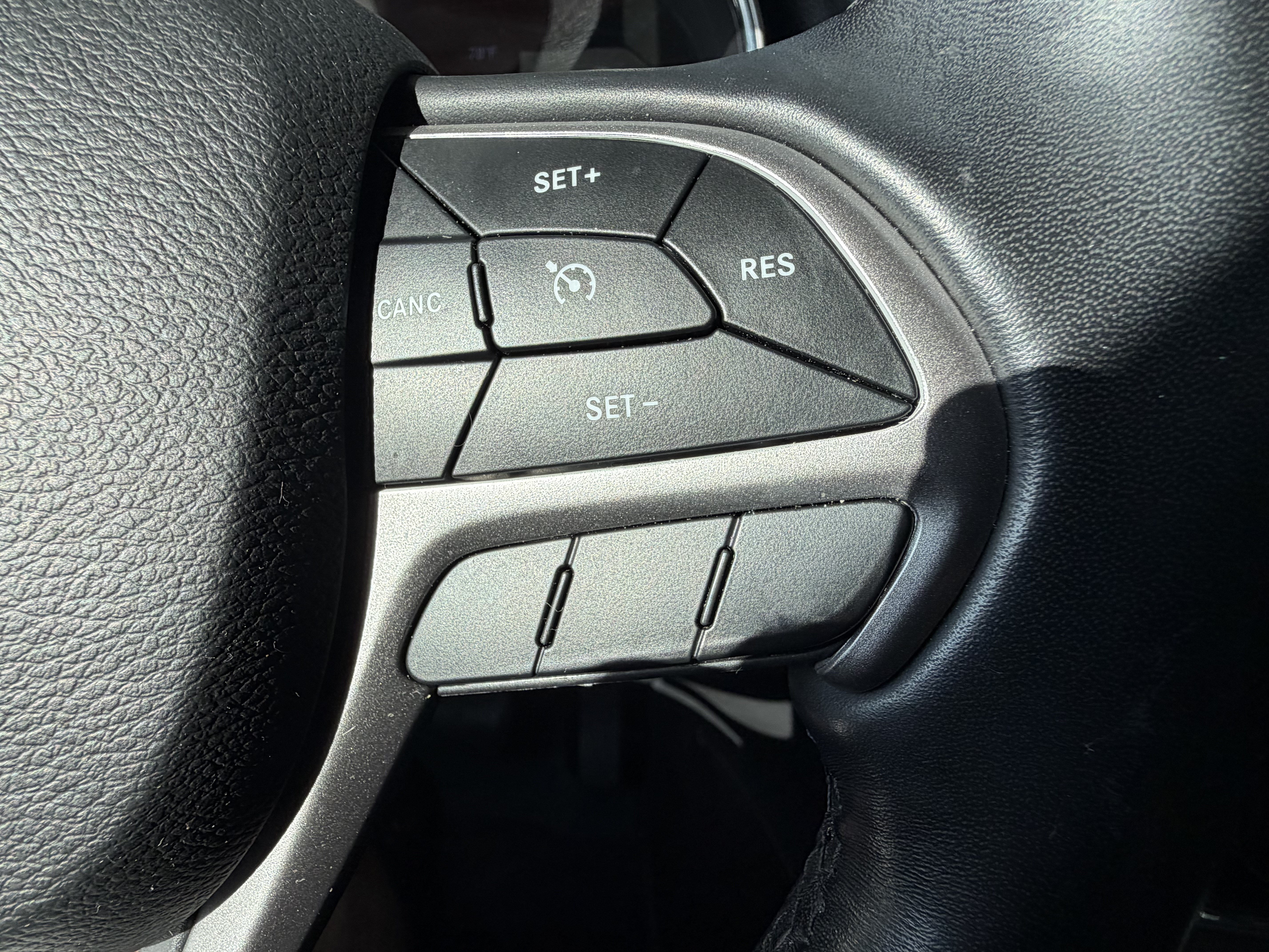 Used 2021 Jeep Grand Cherokee Limited w/ Premium Lighting Group AWD/4WD image 20