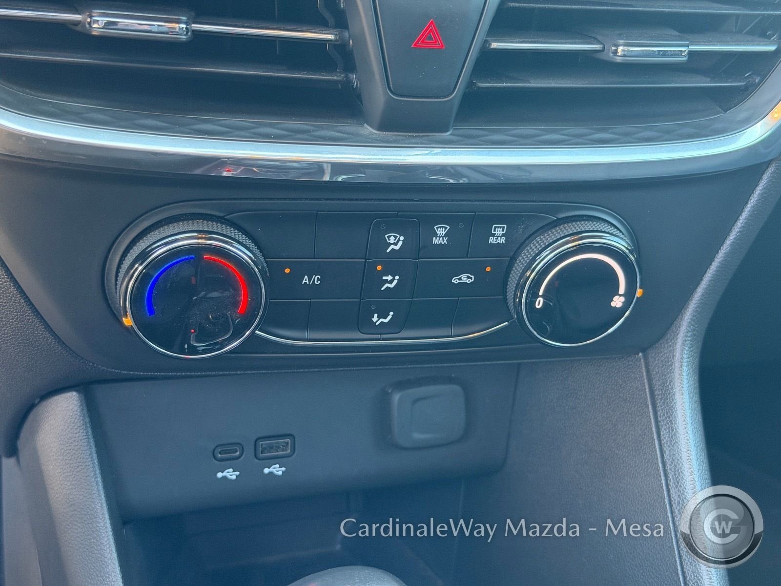 Used 2024 Buick Encore GX Preferred image 27