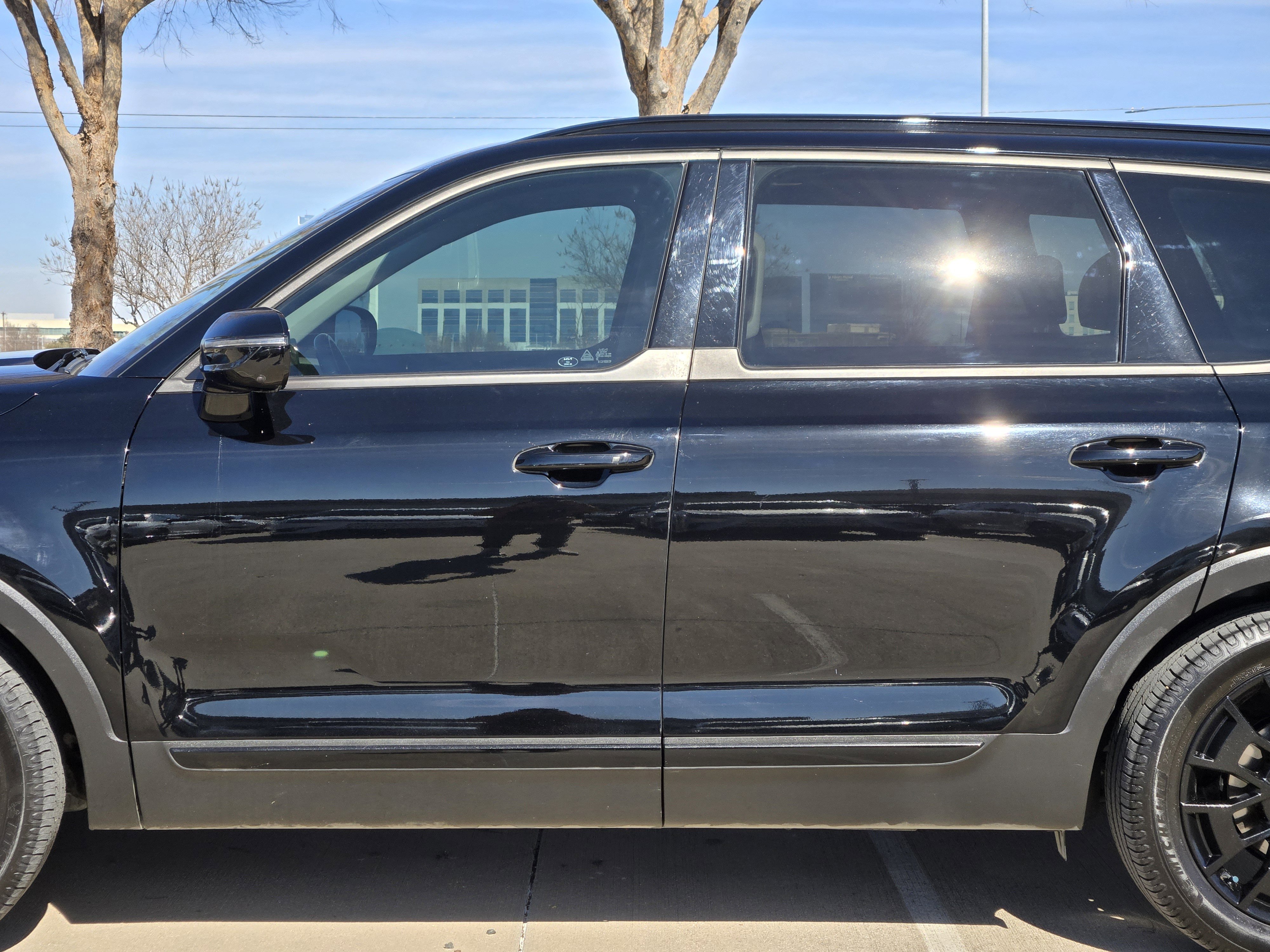 Used 2022 Kia Telluride SX w/ Nightfall Edition Package image 13