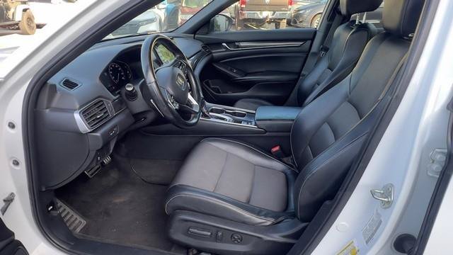 Used 2018 Honda Accord Sport image 9