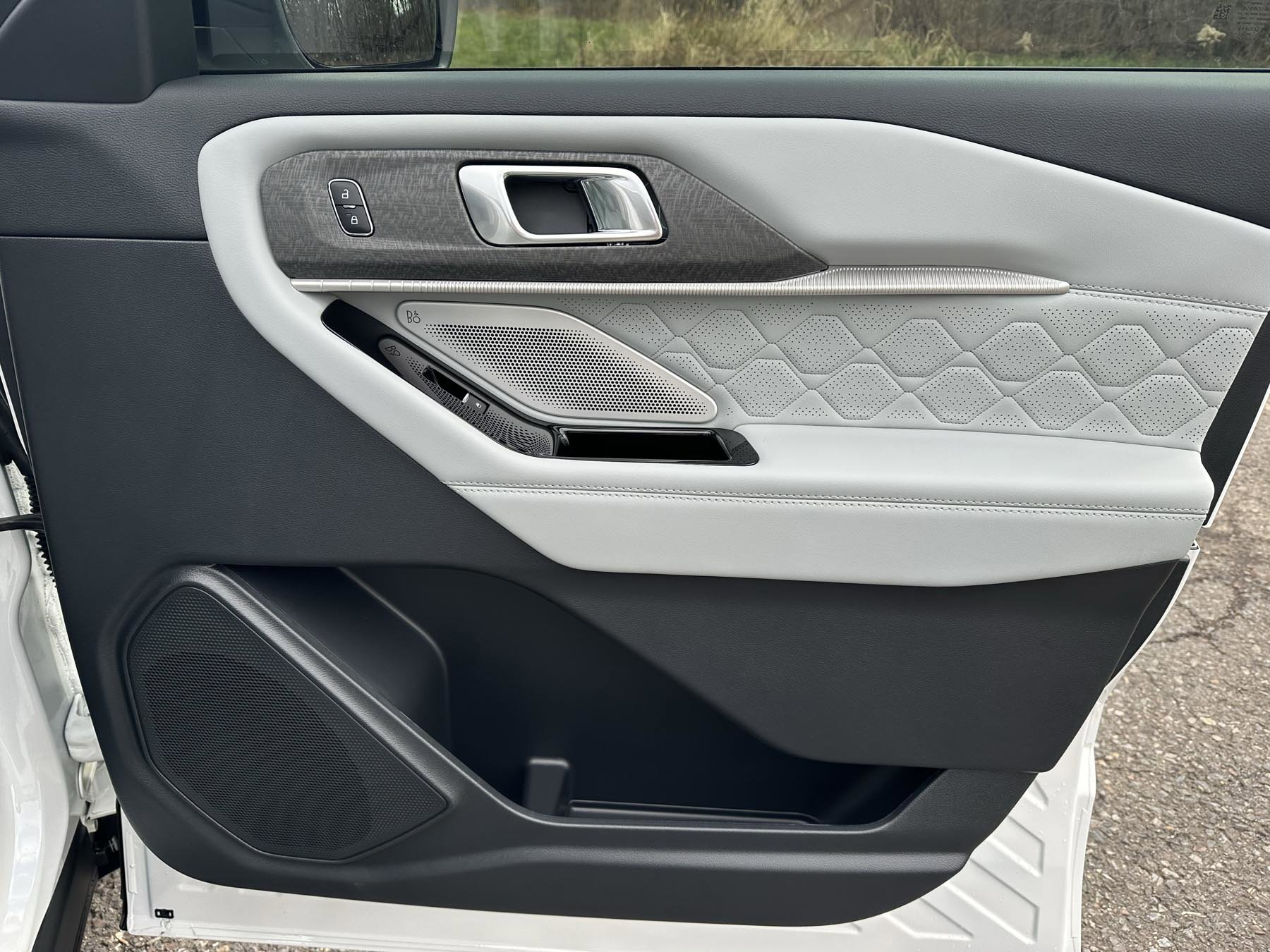 New 2026 Ford Explorer Platinum w/ LUX Leather Package image 47