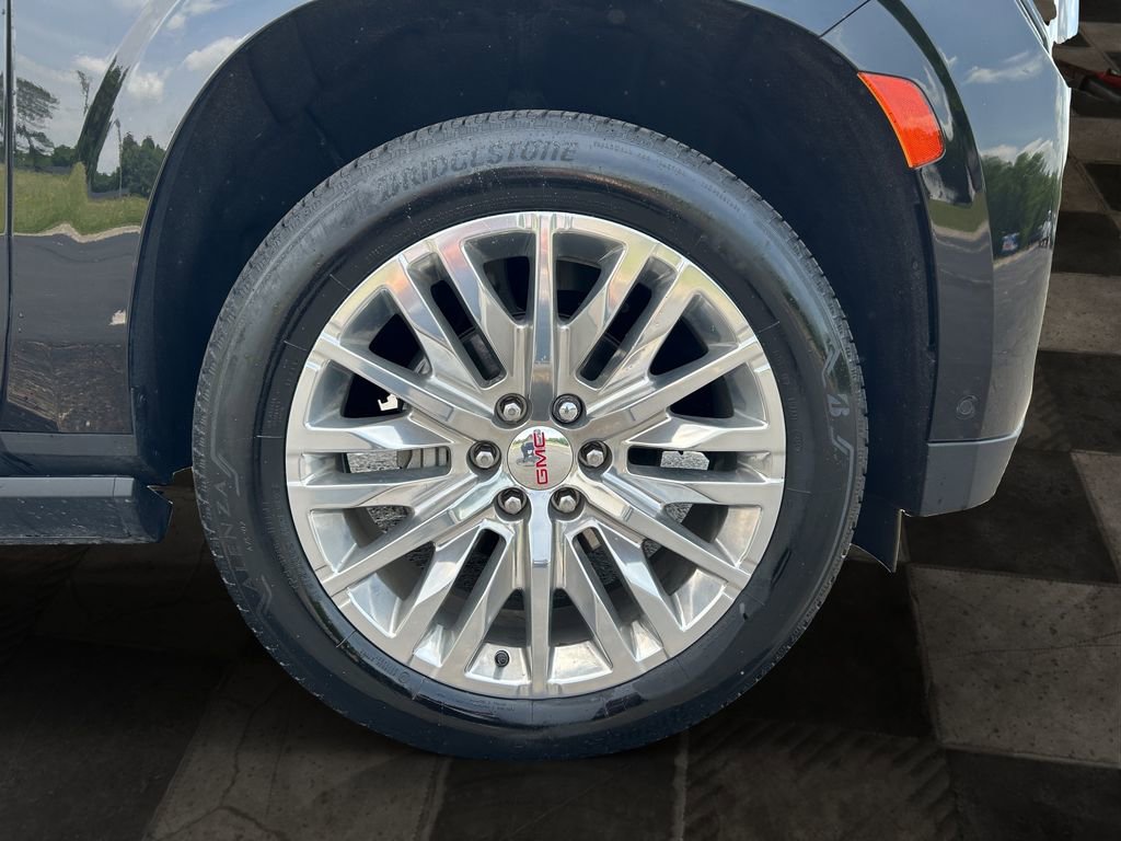 Certified 2024 GMC Yukon Denali w/ Denali Reserve Package AWD/4WD image 10