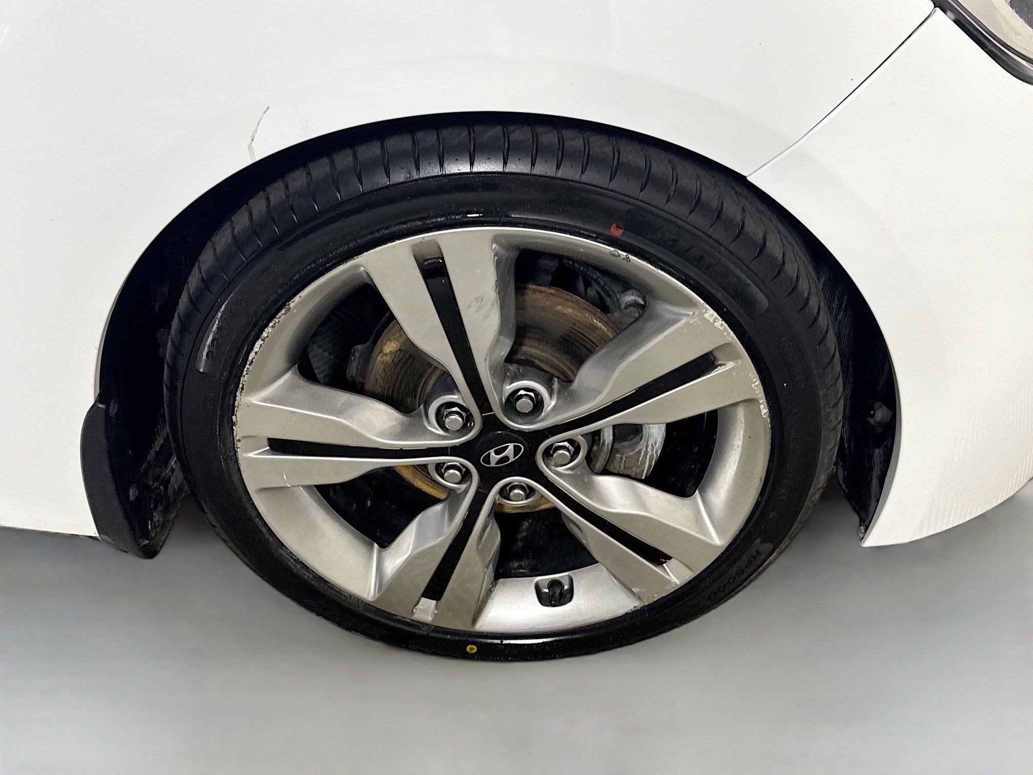 Used 2017 Hyundai Veloster Value Edition image 31