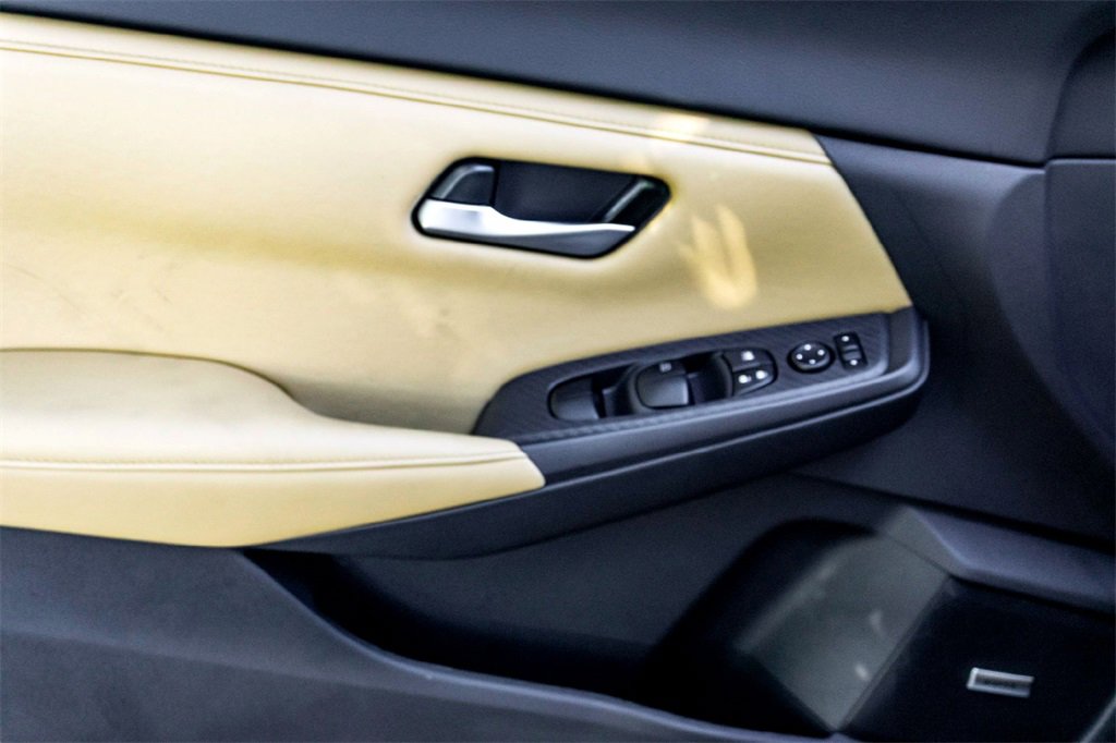 New 2025 Nissan Sentra SV w/ SV Premium Package image 7