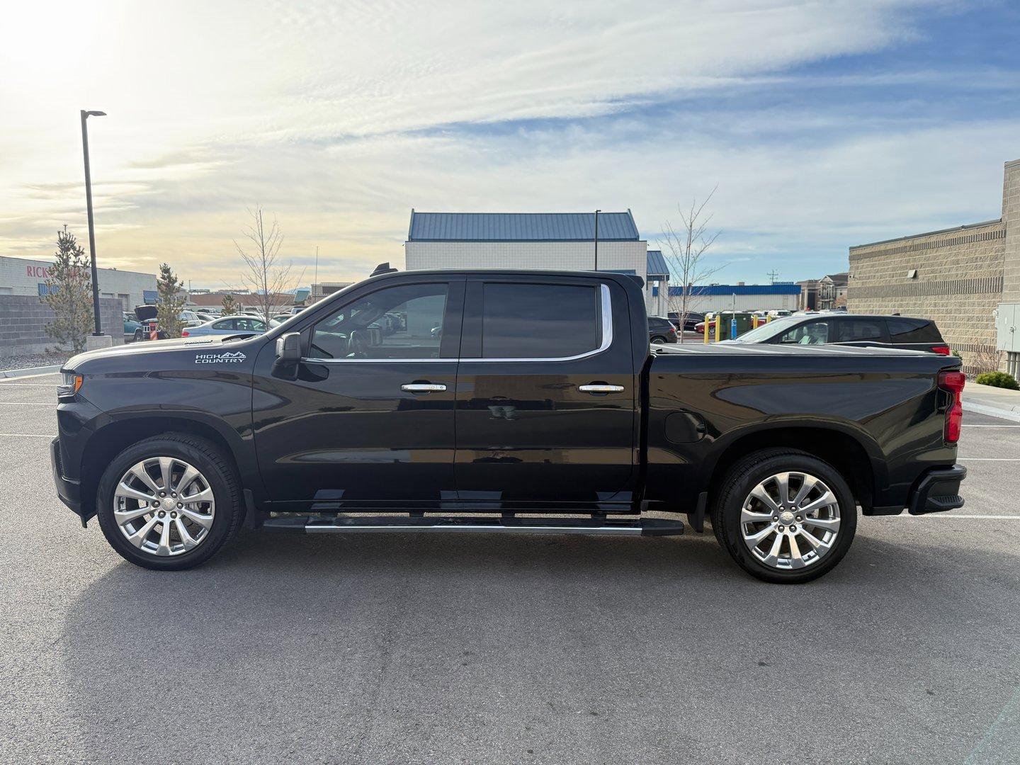 Used 2020 Chevrolet Silverado 1500 High Country w/ Technology Package image 4