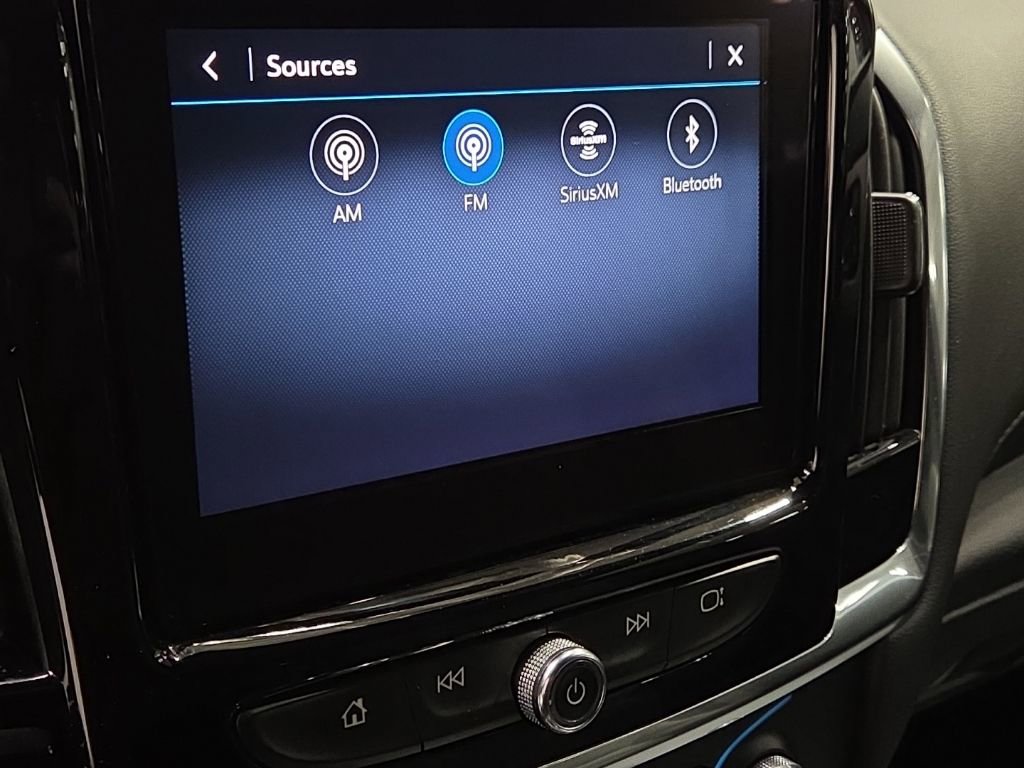 Used 2023 Chevrolet Traverse LT image 19
