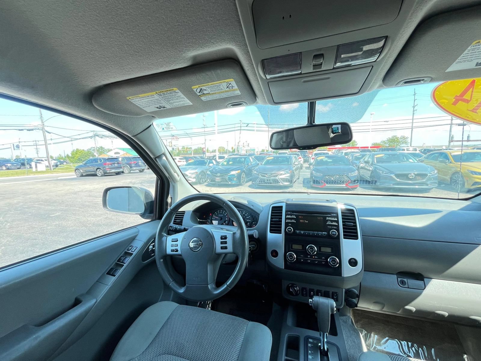 Used 2014 Nissan Frontier SV w/ SV Value Truck Package AWD/4WD image 38