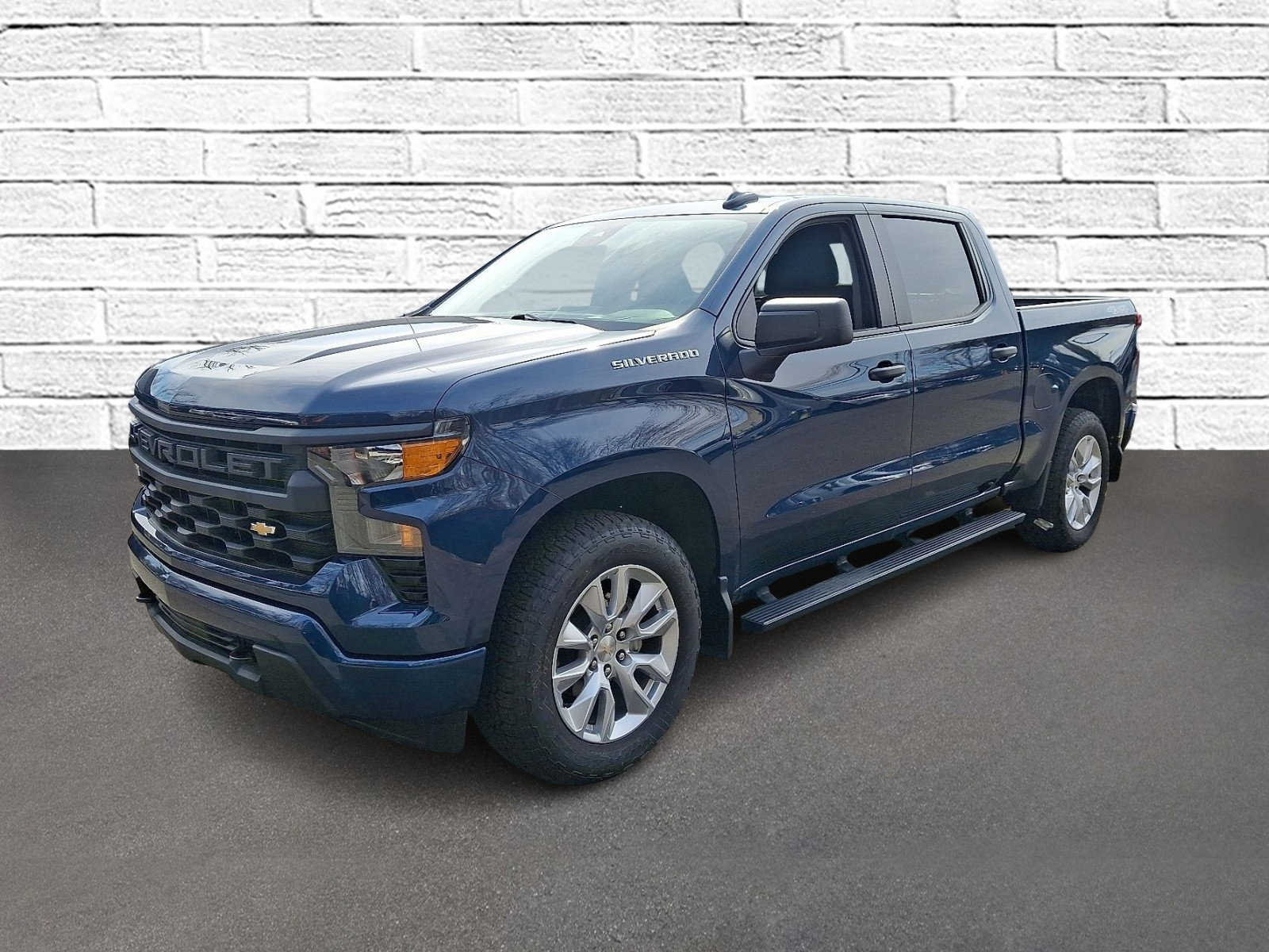 Used 2022 Chevrolet Silverado 1500 Custom AWD/4WD image 4