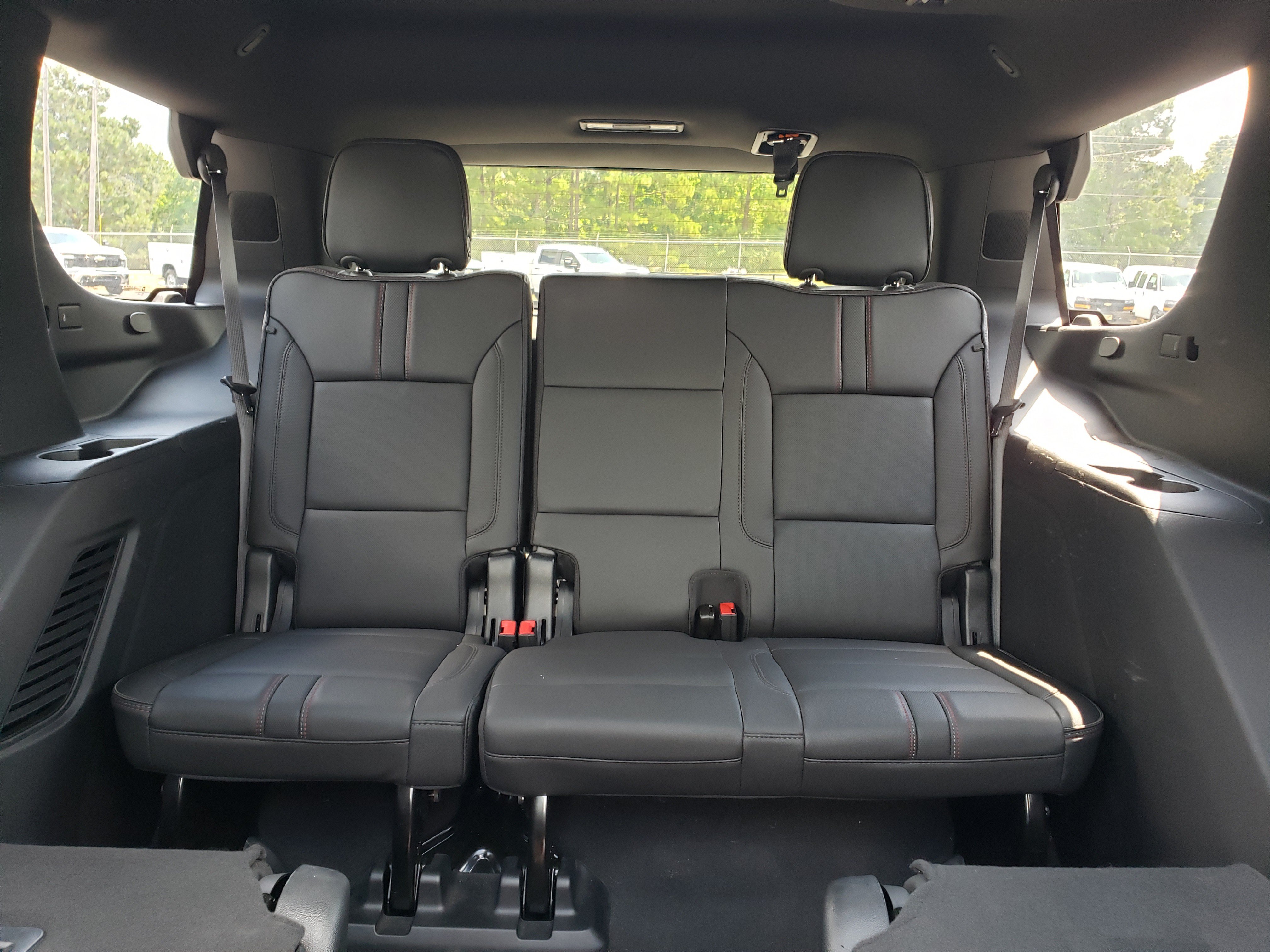 Used 2023 Chevrolet Tahoe RST w/ Luxury Package RWD image 34