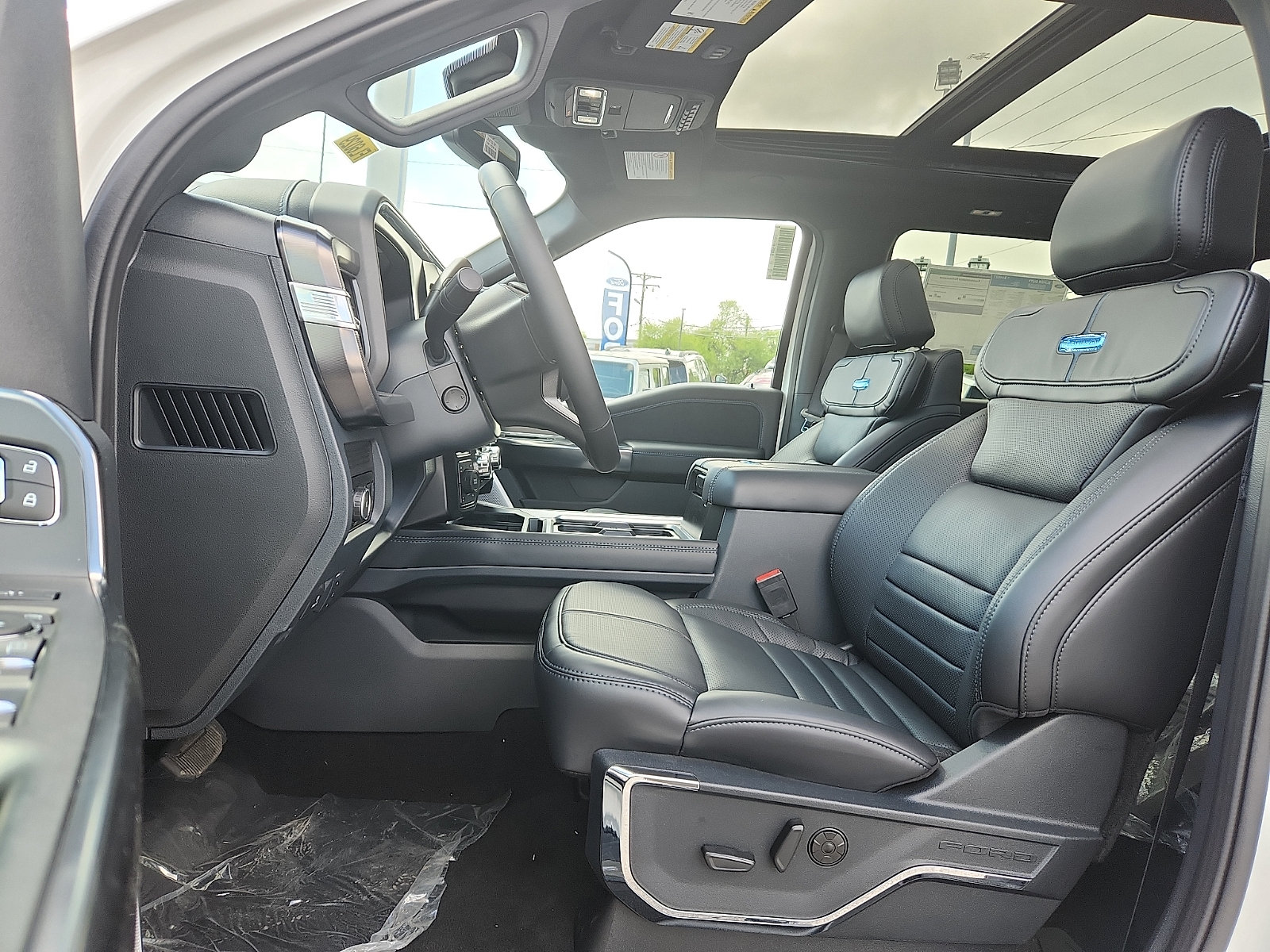 New 2026 Ford F350 Platinum AWD/4WD image 9