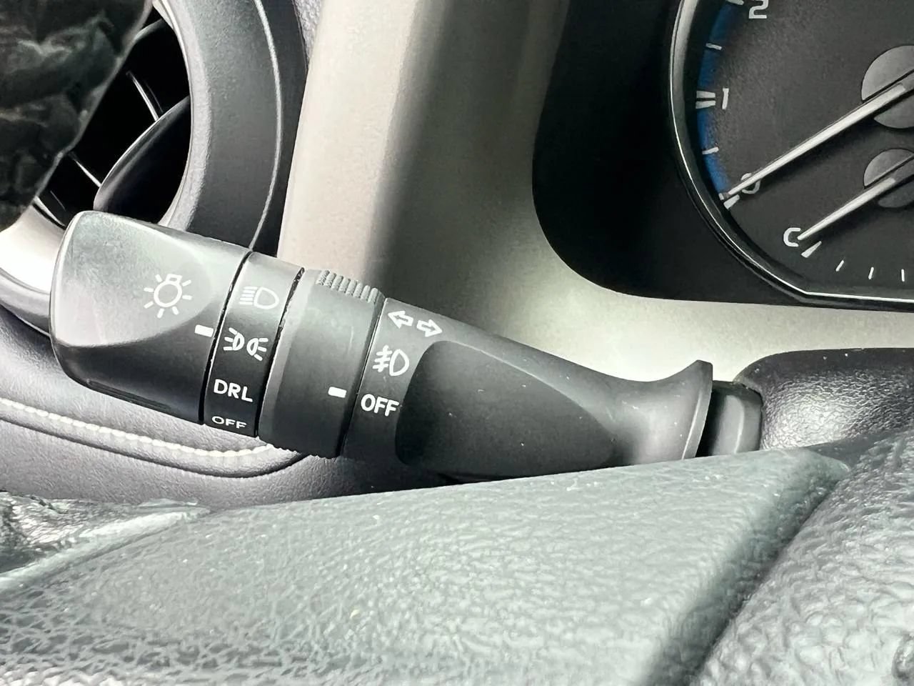 Used 2016 Toyota RAV4 XLE FWD image 14