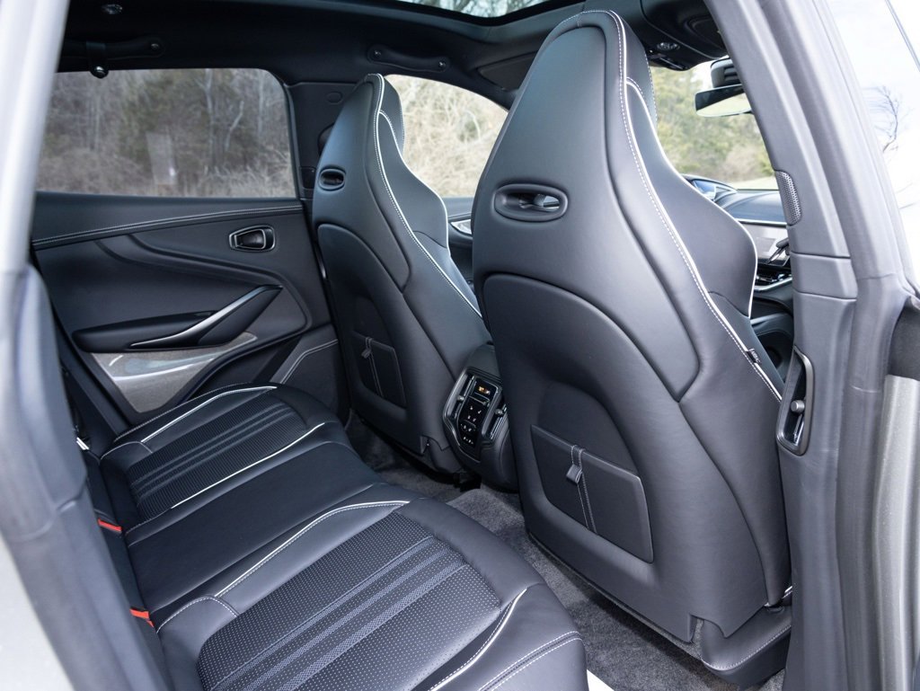 New 2025 Aston Martin DBX 707 image 40