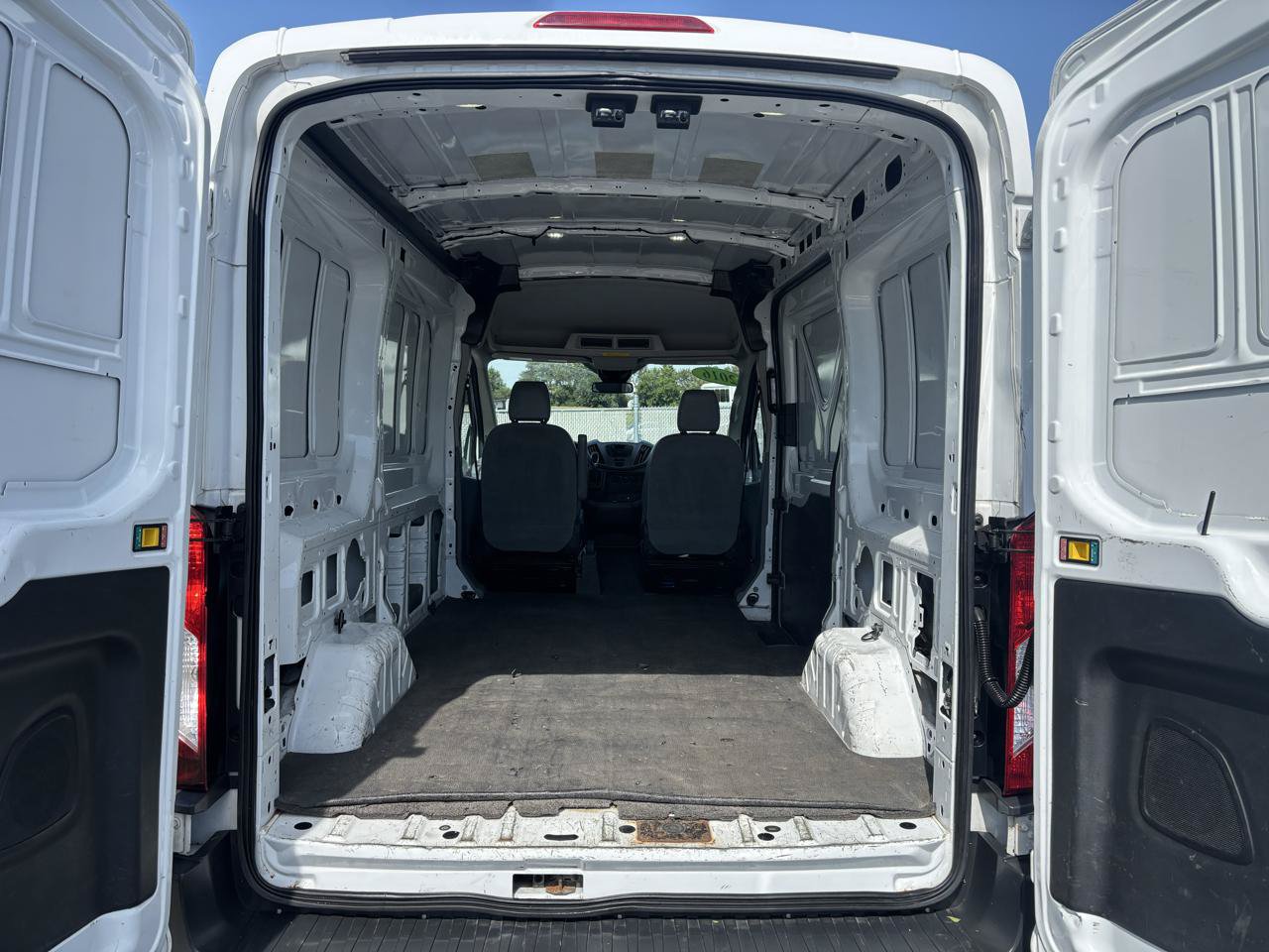 Used 2016 Ford Transit 150 130 Medium Roof RWD image 10