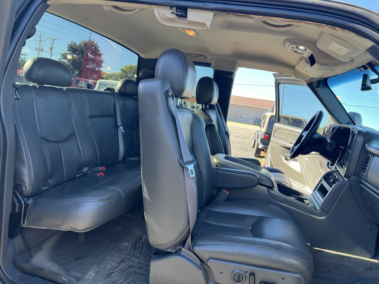 Used 2007 GMC Sierra 2500 SLT w/ Onstar Plus Package AWD/4WD image 13