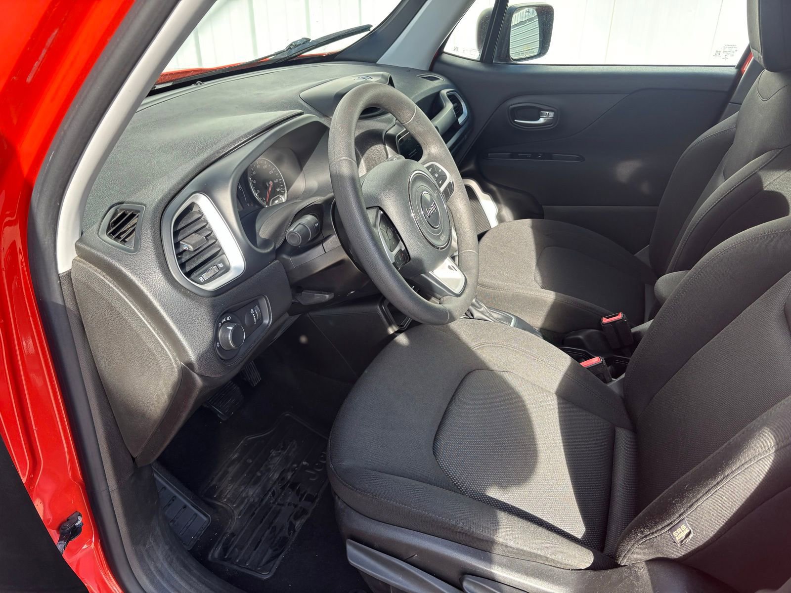 Used 2021 Jeep Renegade Sport w/ Sport Appearance Group FWD image 15