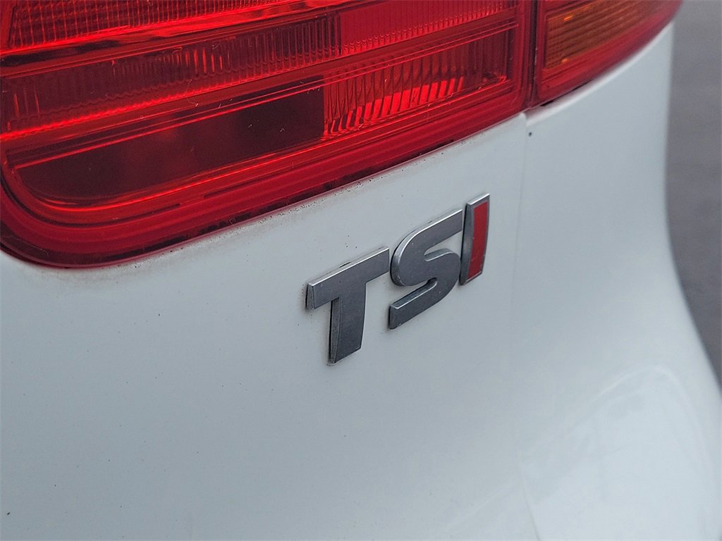 Used 2017 Volkswagen Tiguan Limited w/ Premium Package image 6