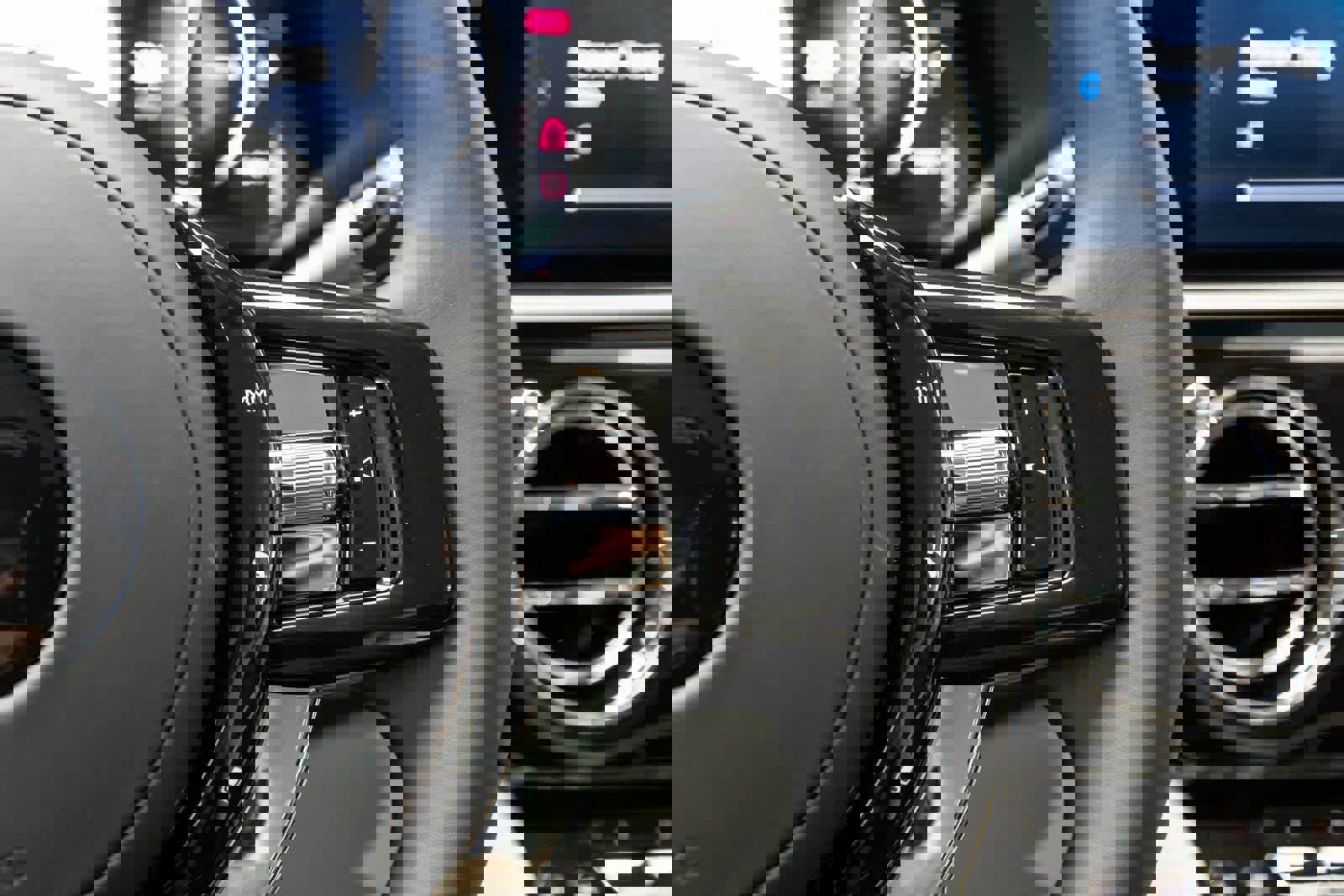 New 2026 Rolls-Royce Spectre image 14