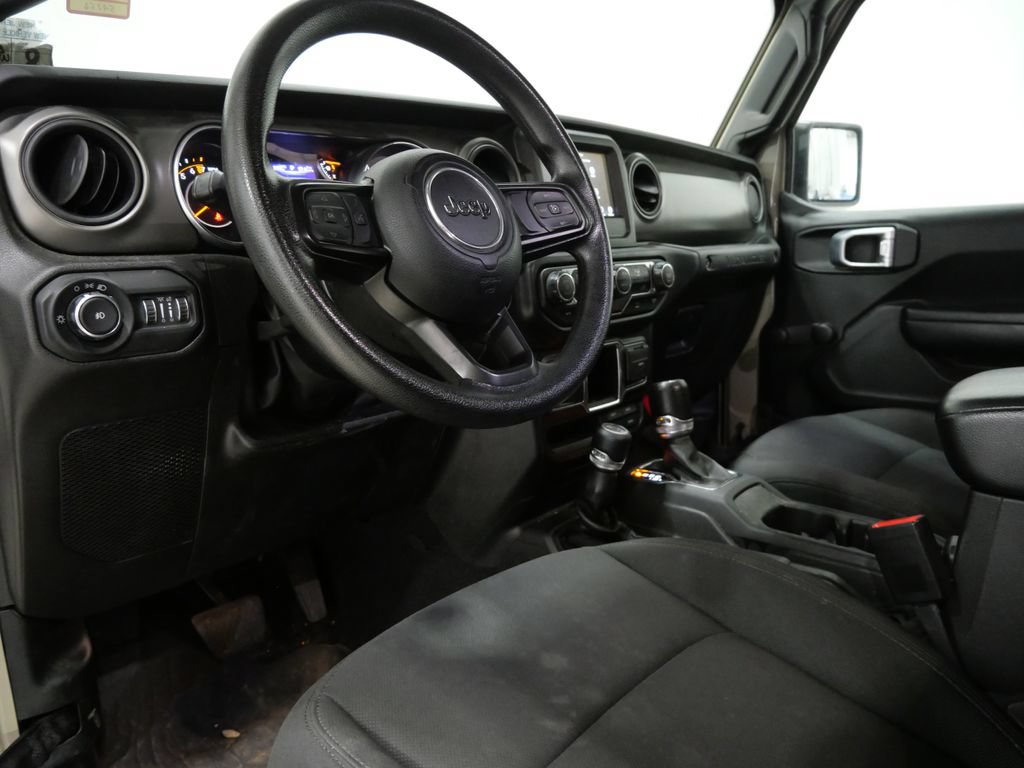 Used 2022 Jeep Wrangler Unlimited Sport AWD/4WD image 12