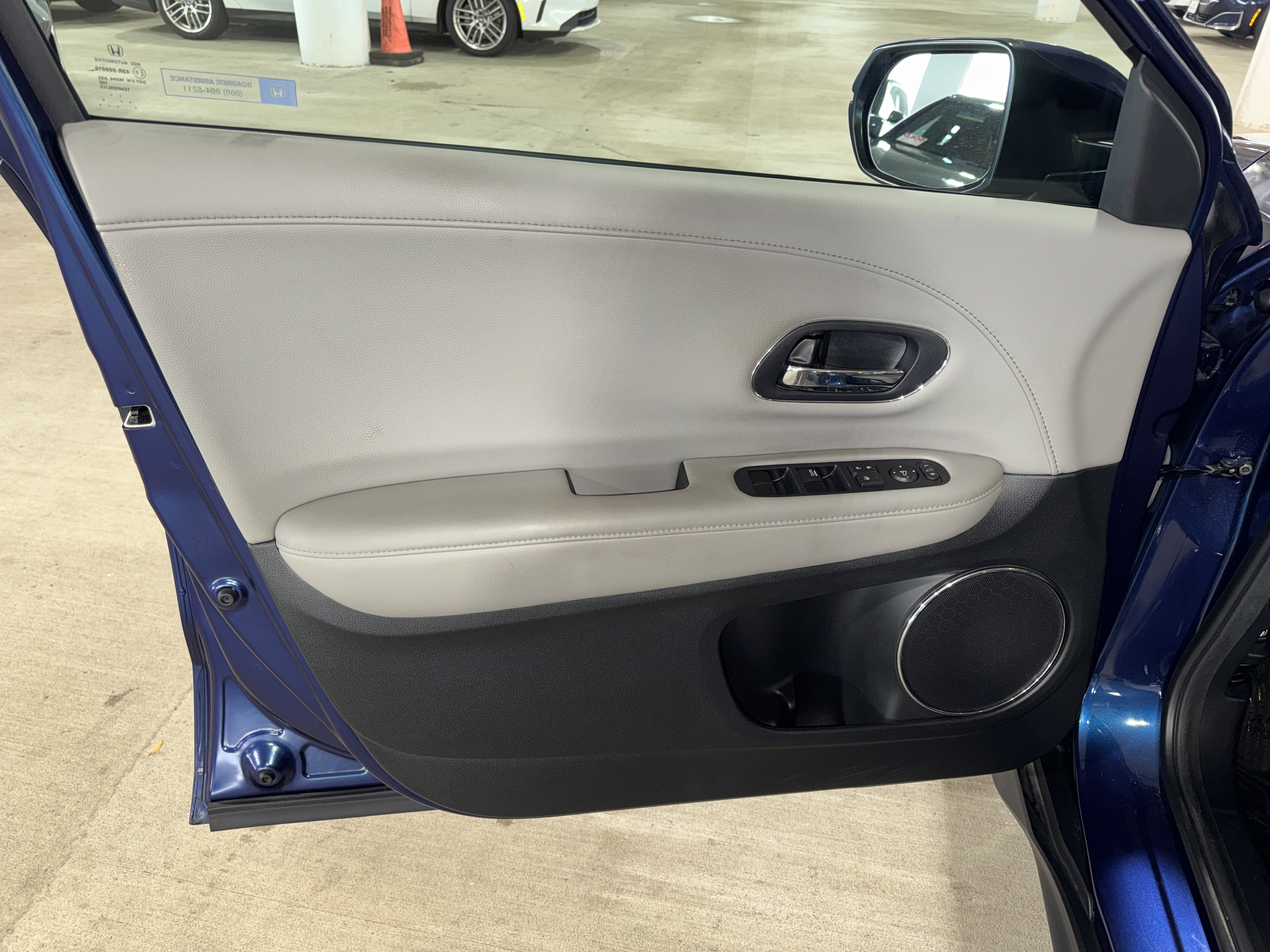 Used 2017 Honda HR-V EX-L image 16