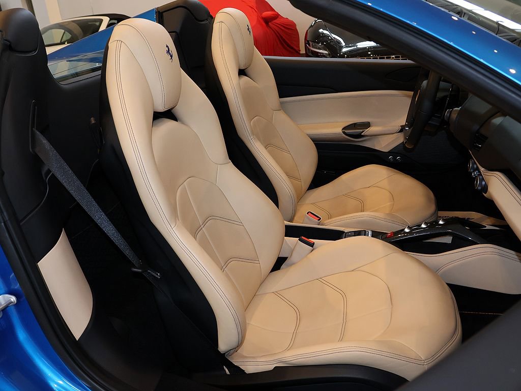 Certified 2017 Ferrari 488 Spider RWD image 26