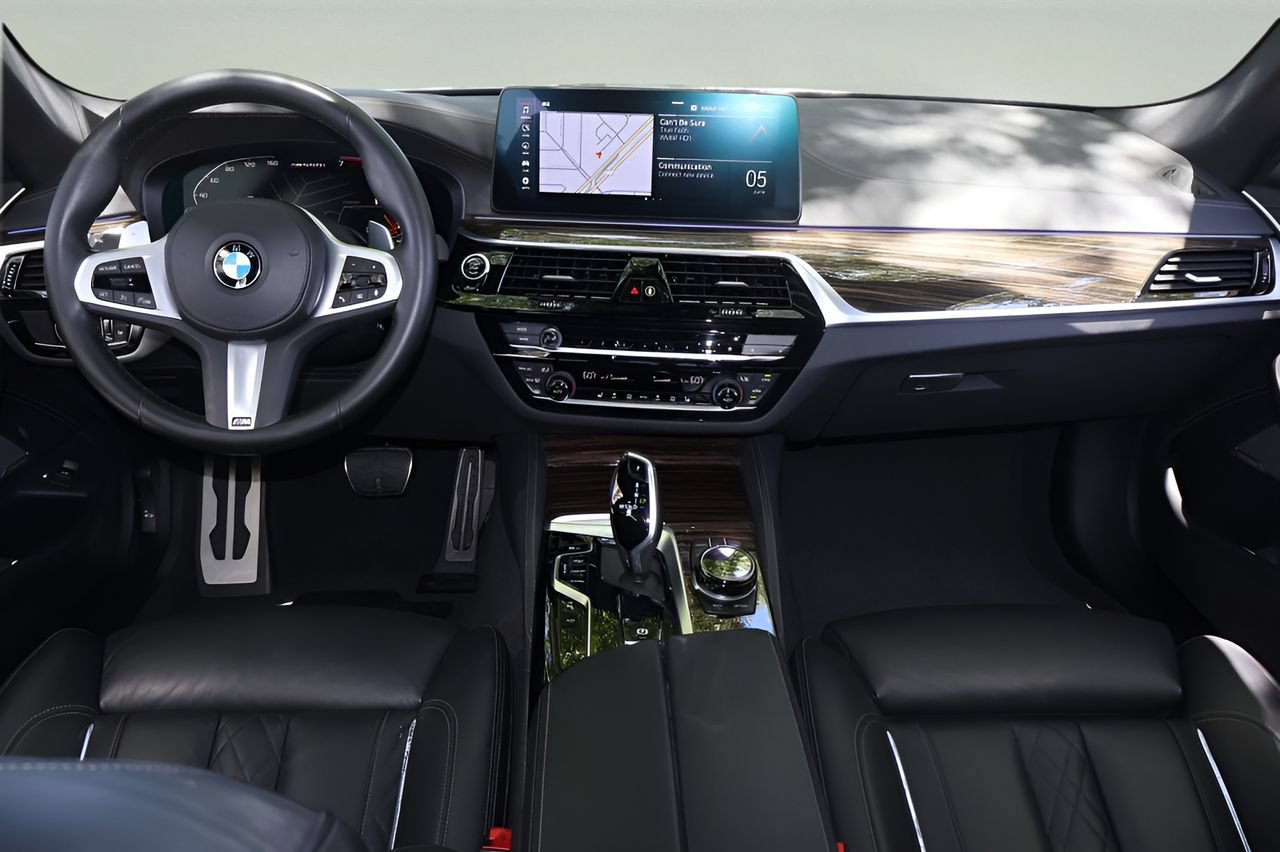 Used 2022 BMW M550i xDrive w/ Executive Package AWD/4WD image 14