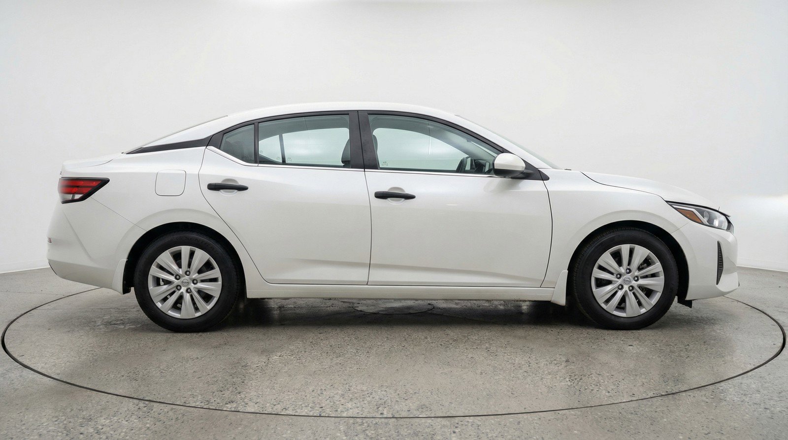 Used 2025 Nissan Sentra S image 9