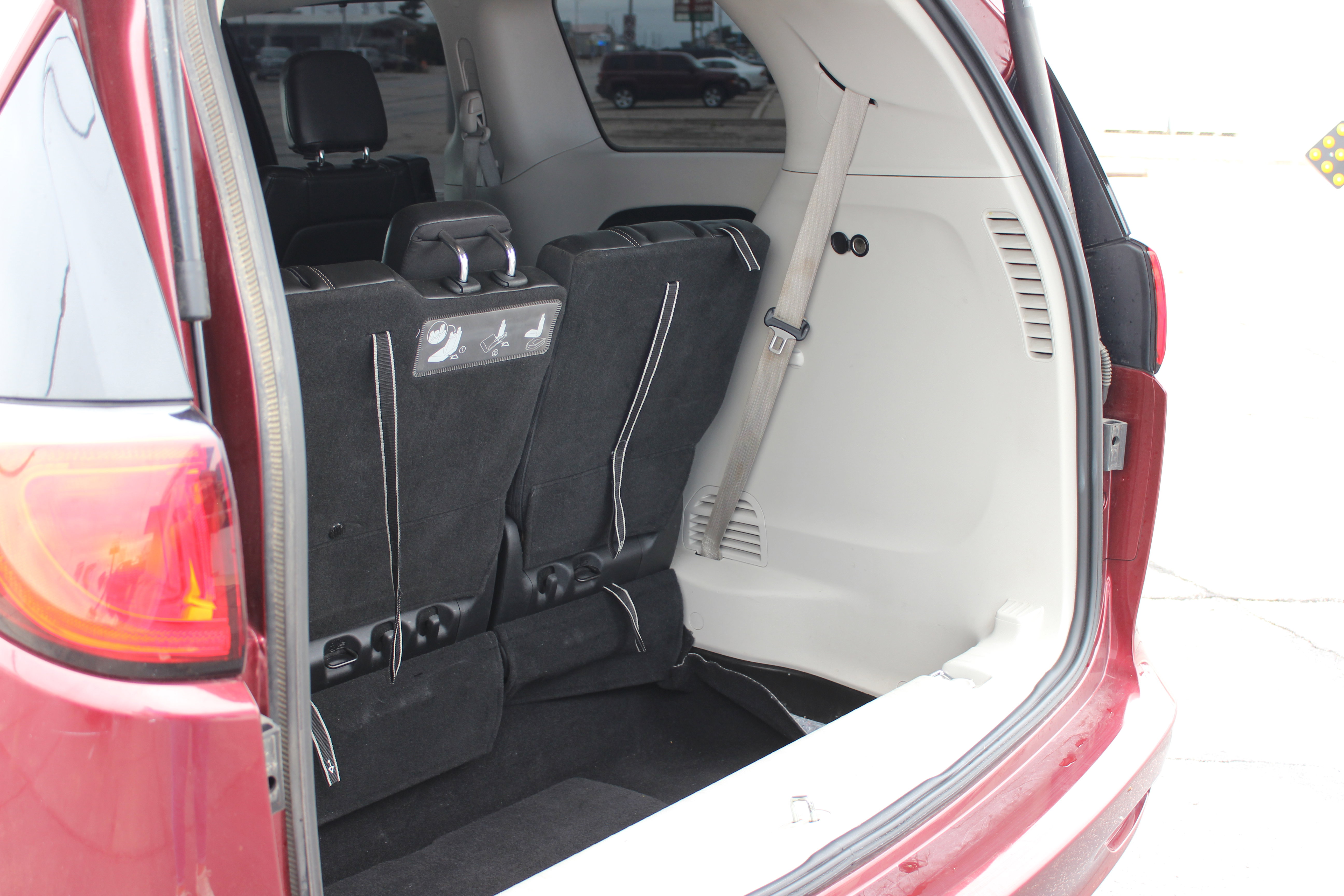 Used 2020 Chrysler Voyager Lxi image 28