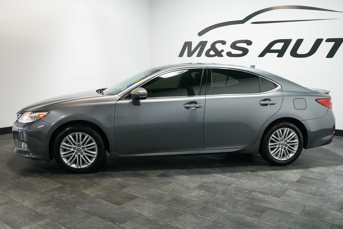 Used 2015 Lexus ES 350 w/ Premium Package FWD image 3