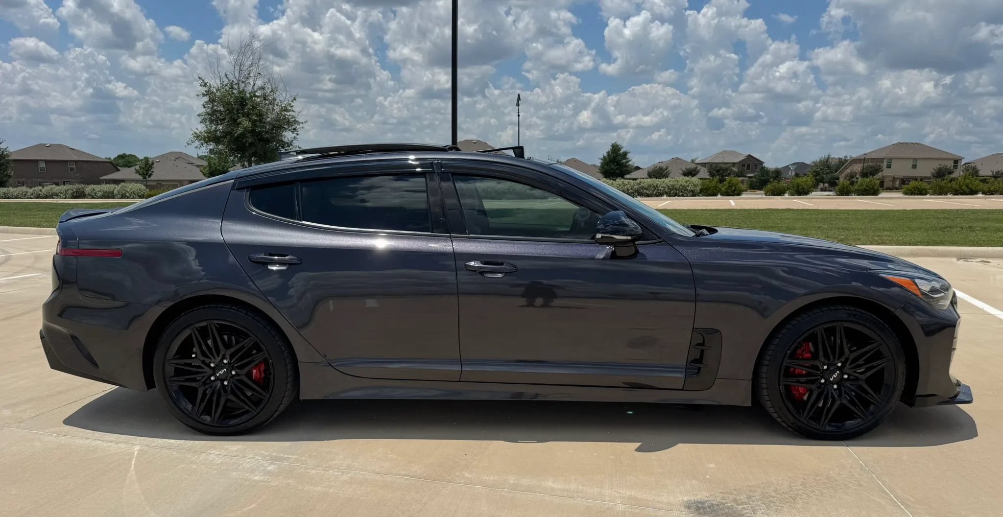 Used 2023 Kia Stinger GT2 RWD image 10