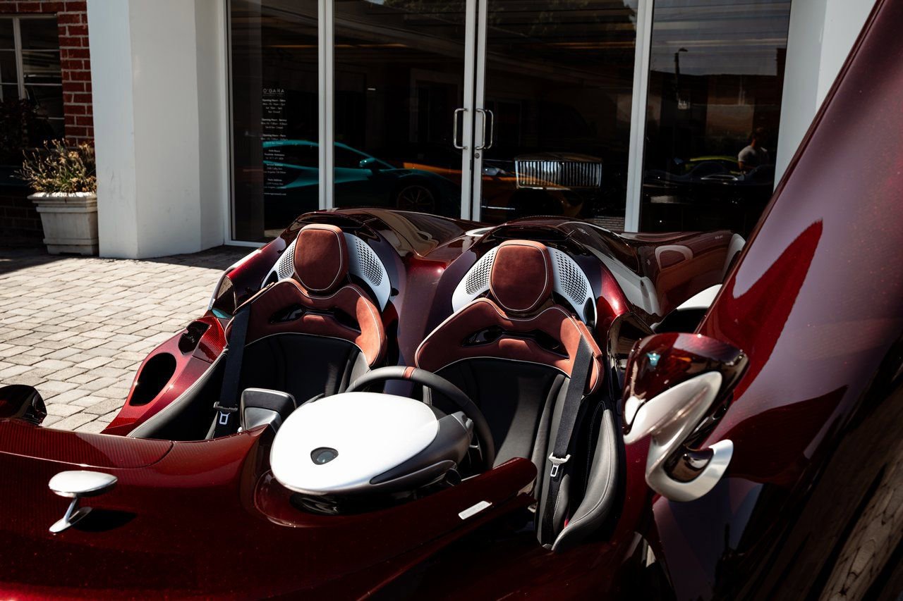 Used 2021 McLaren Elva RWD image 35