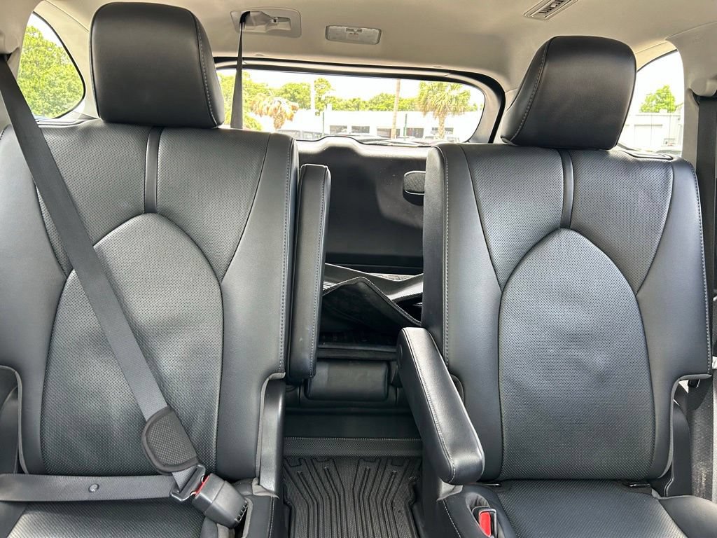 Used 2021 Toyota Highlander Limited AWD/4WD image 14